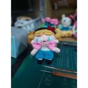 crybaby series 俏麗 愛哭娃娃 第三波來襲 售價:$450